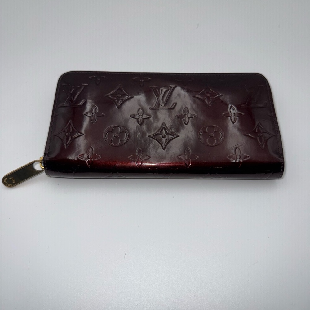 Louis Vuitton Vernis Amarante Patent Leather Tote with Matching Wallet - Picture 9 of 16